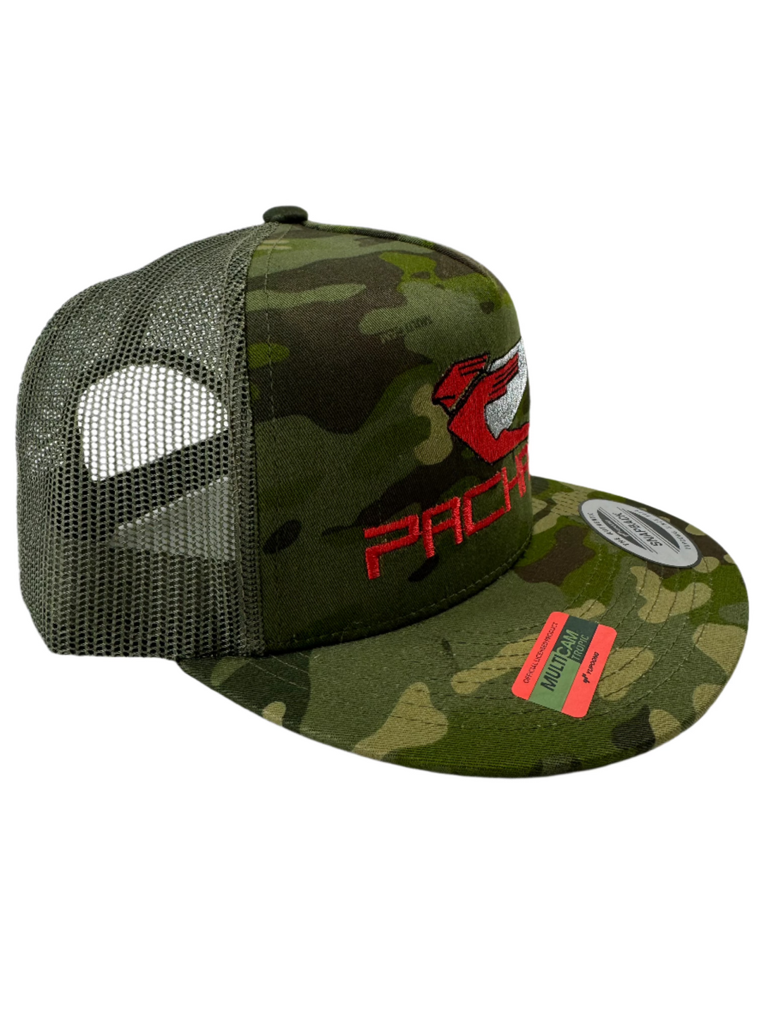 Gorra de camionero bordada con ala plana y logo rojo Camo